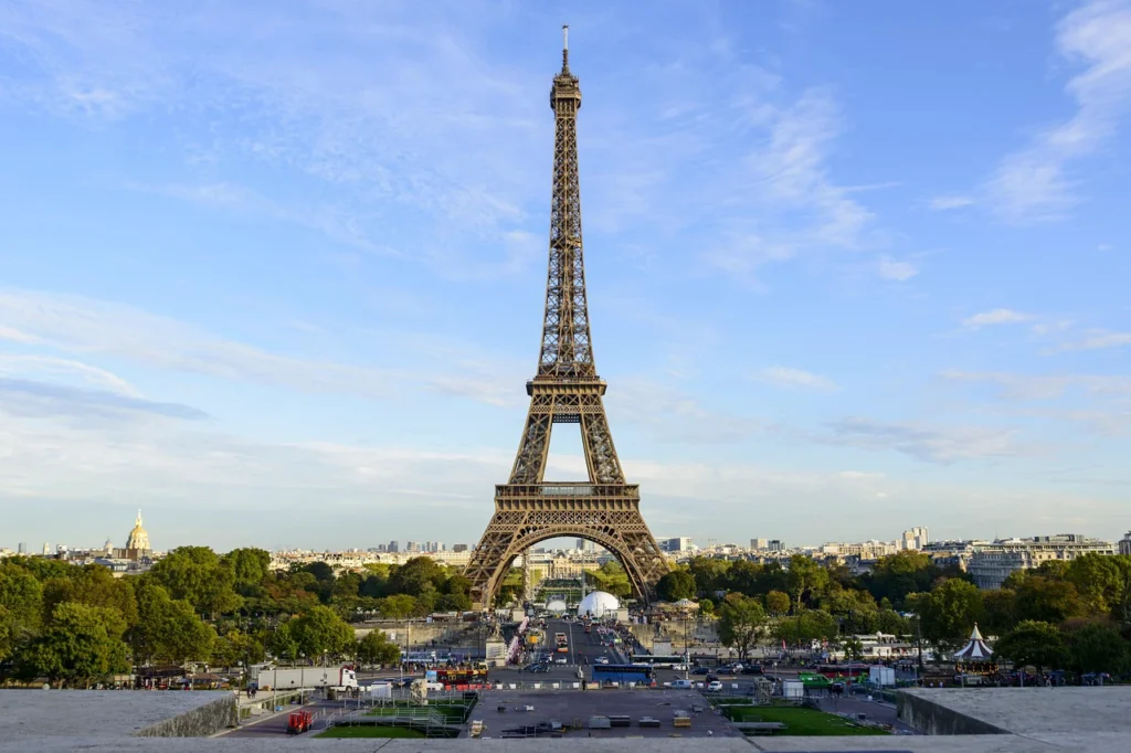 Ciudad de Paris. Credito foto: París, Torre Eiffel. Foto de nguyenbinh735 en Pixabay.