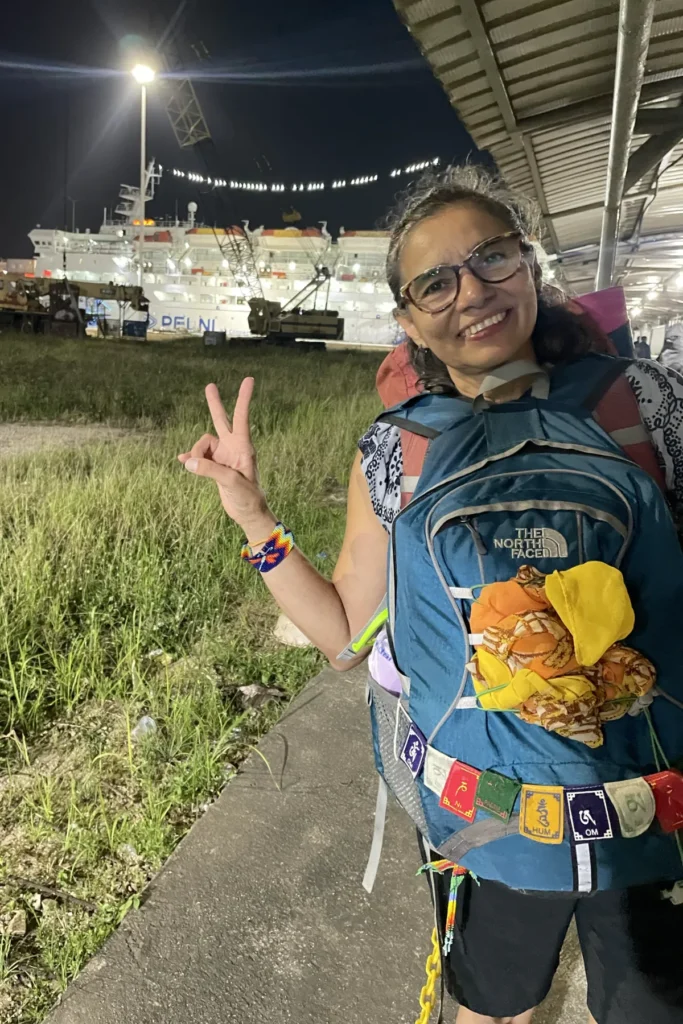 Como decidir hacer un viaje largo: Adriana viajando como backpacker